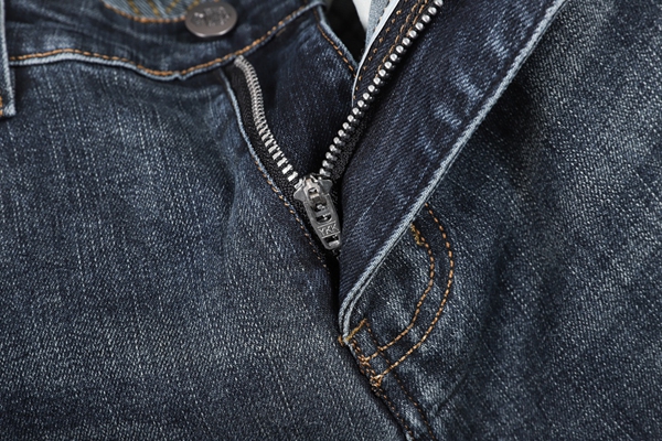 ブランドジーンズ角部分ディテール